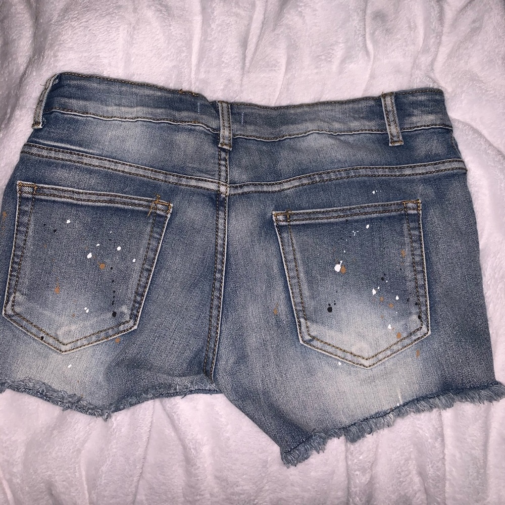 Alibi Shorts - Picture 3 of 3